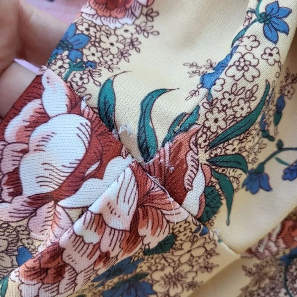 Vintage 70s Pale Yellow Floral Print Short Sleeve High Neck A-Line Dress Size S‎